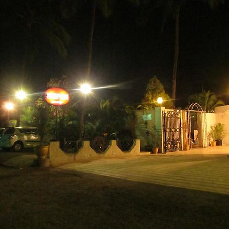 Hotel Sai Regency Daman Ngoại thất bức ảnh