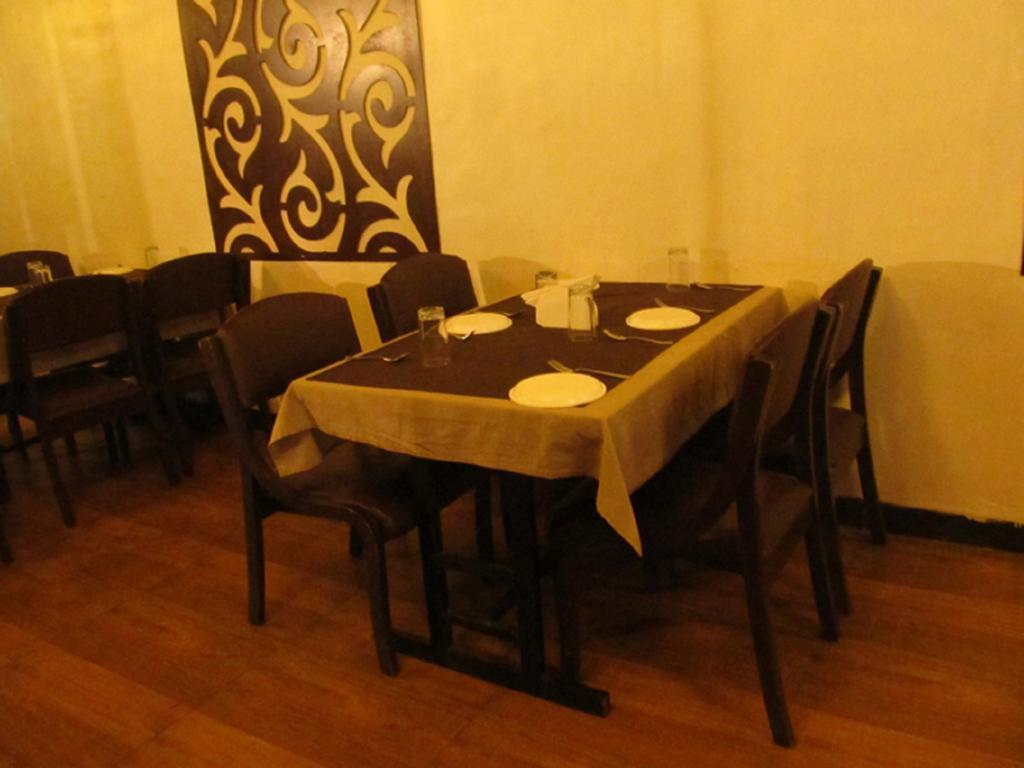 Hotel Sai Regency Daman Ngoại thất bức ảnh