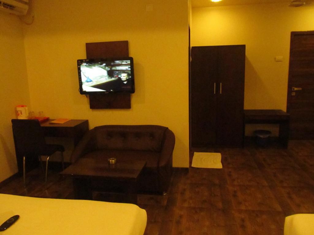 Hotel Sai Regency Daman Phòng bức ảnh